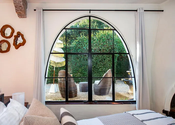 Casa Blanca Suite A1 - New, Private, Cozy!